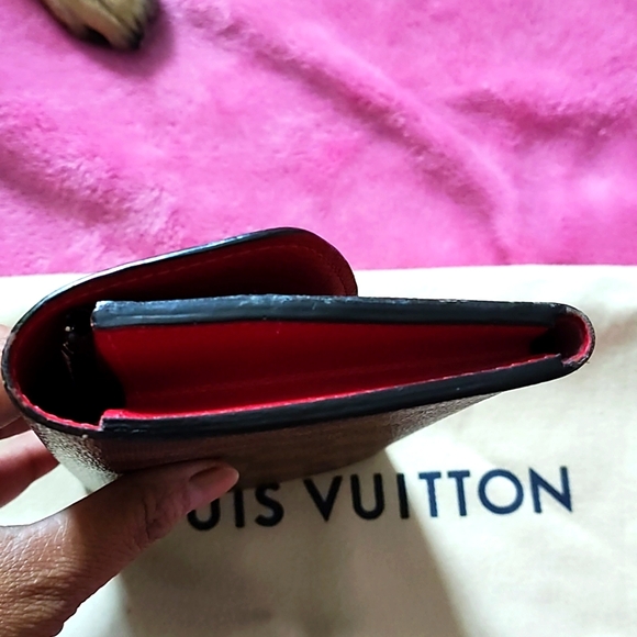 Louis Vuitton wallet - Picture 8 of 11